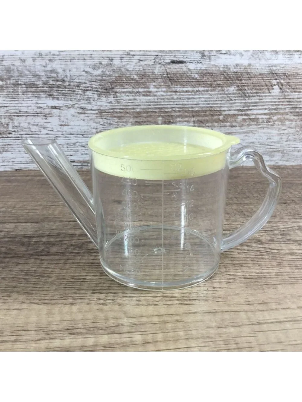 Vintage Fat Separator Plastic Measuring Cup For Gravy & Soups with Strainer Lid